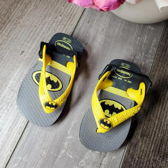 Havaianas Baby Heroes Yellow BATMAN Sandals Flip Flops Infact Size 17-18 4C NWOT - Picture 3 of 12